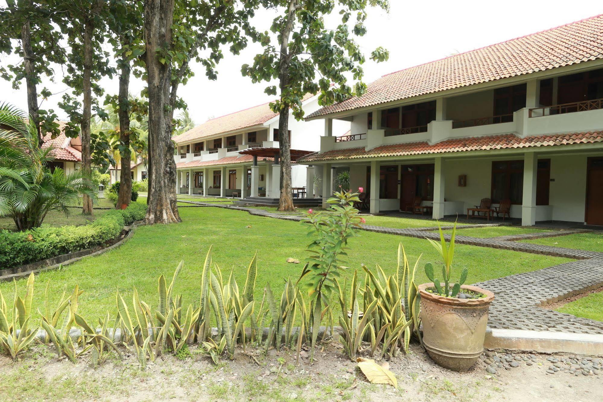 Sanghyang Indah Spa Resort Anyer Exterior photo